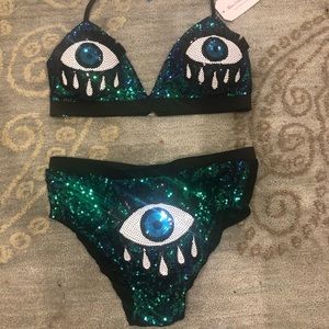 turquoise eye two piece